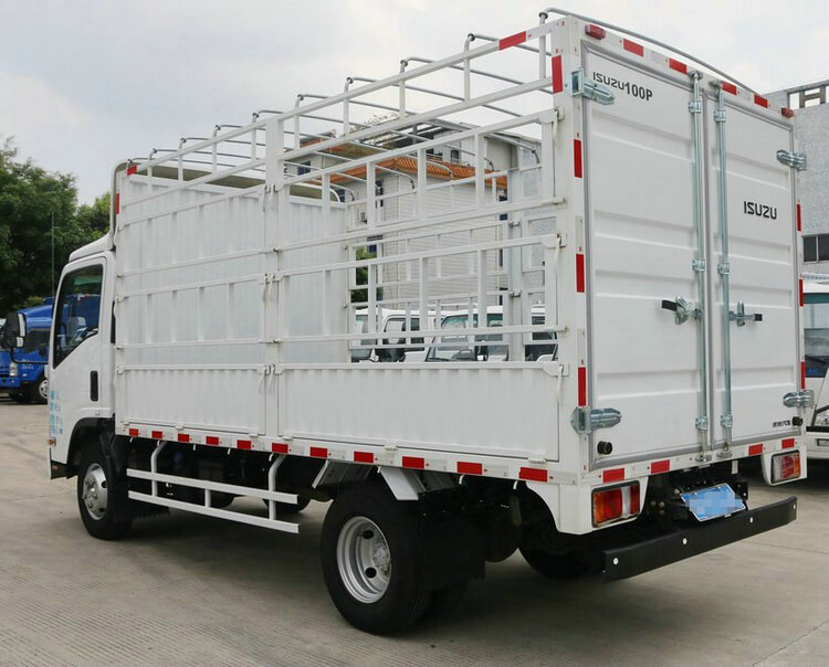 ISUZU KV100 Livestock Transportation Truck