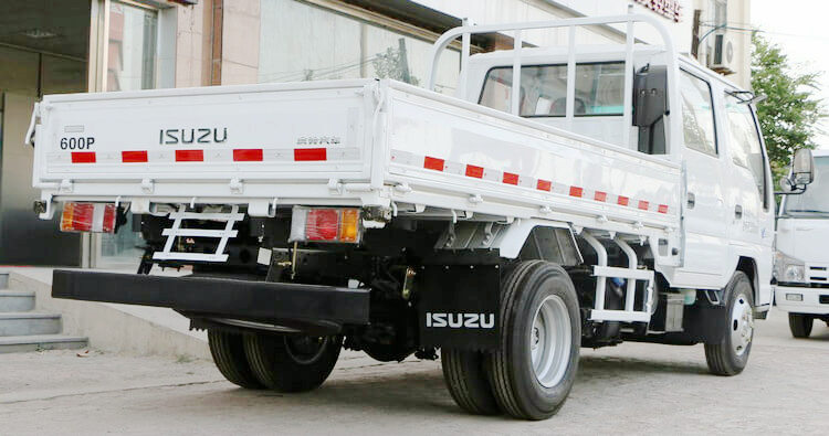 600P ISUZU Double Row Flatbed Cargo Truck