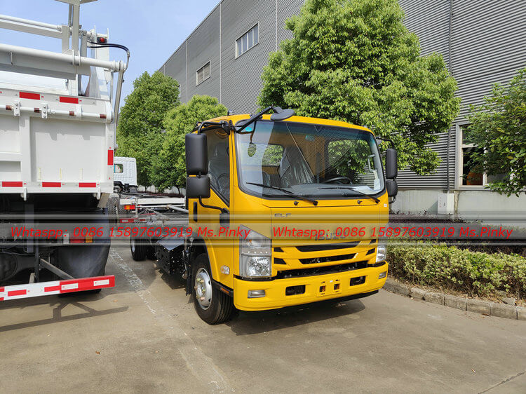 700P ISUZU Chassis for Drinking Water Tank
