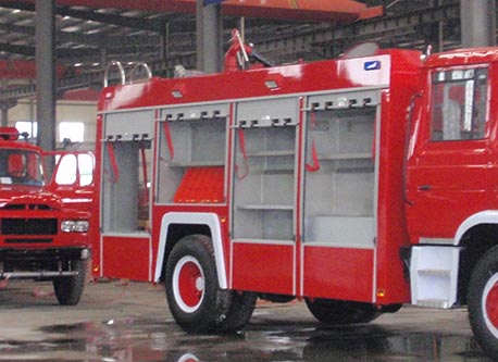 Small ISUZU Fire Truck 