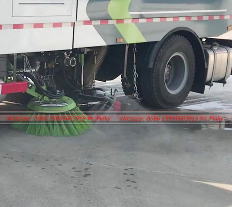 8CBM ISUZU Road Washing Sweeper Truck
