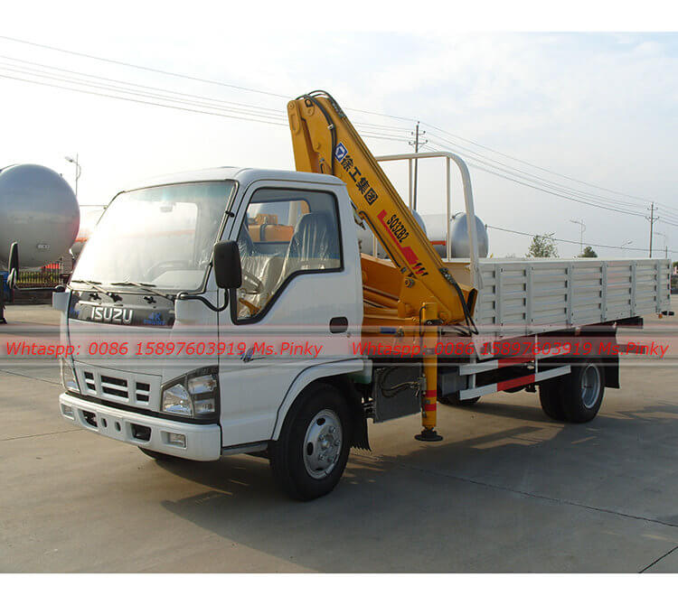 600P ISUZU Truck Loading Lorry Crane 3.2Tons
