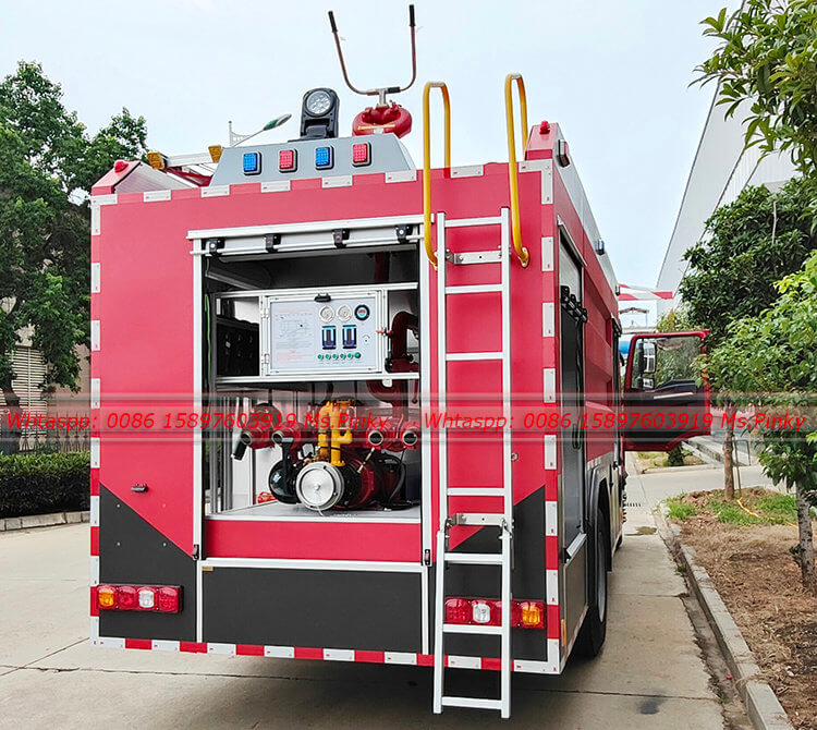 4x2 Shacman 8000L Water and Foam Fire Truck