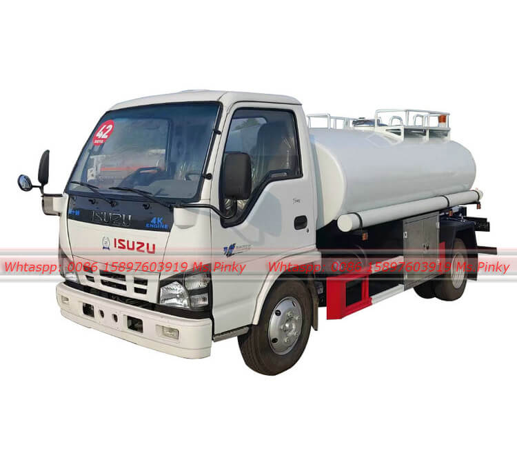 ISUZU Water Truck 4000Lts