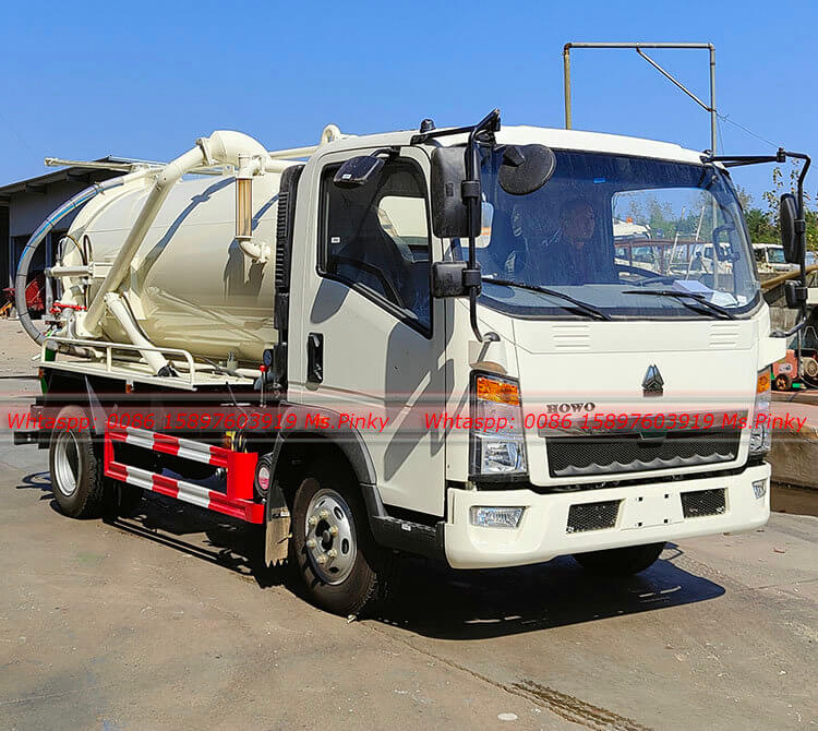 HOWO 4x2 Sewage Suction Truck 5000Liters 