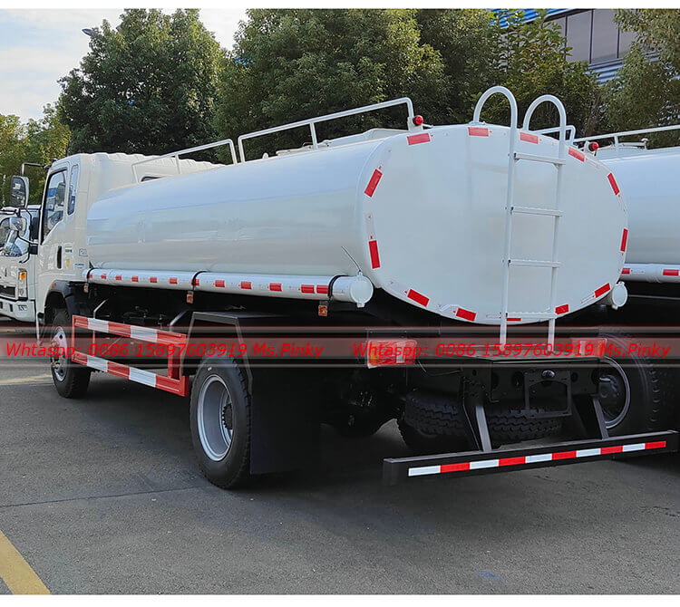 8cubic meter HOWO Water Tank Truck SUS304