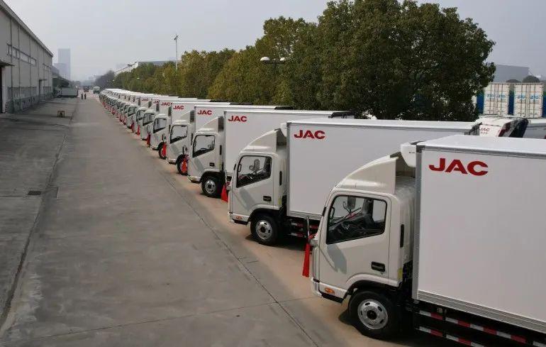 JAC refrigerated trucks bulk delivery to a major customer in Jordan